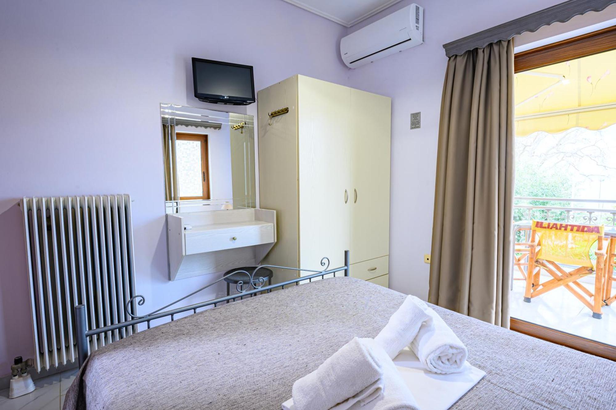Iliahtida Apartments Rovies Exterior photo